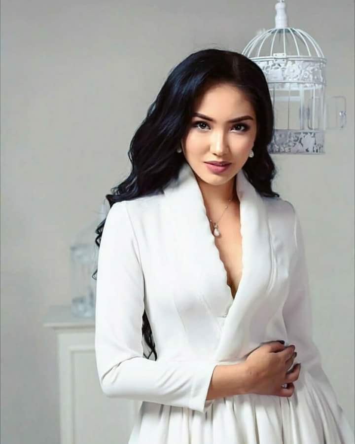 Kazakhstan - Sabina Azimbayeva (KAZAKHSTAN 2018) Fb_i2305