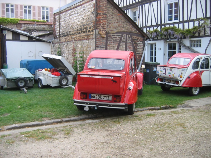 18 ème Rencontre 2cv club de france à Giel (61) du 12 au 16 mai 2010 2010_287