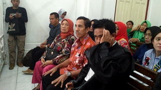  Former Takalar regent stands trial for alleged graft 168