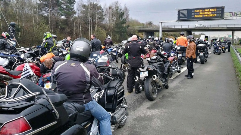 80km/h sur les routes, des 2018 - Page 4 Motard10