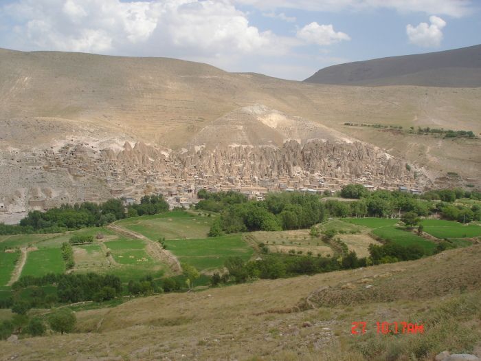 Troglodyte village IRAN 700 ans Att00010