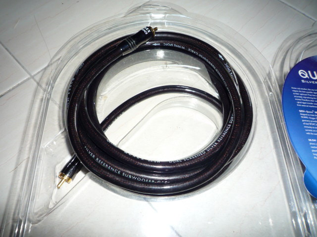 QED Silver Reference Sub-woofer Cable (New) P1020472