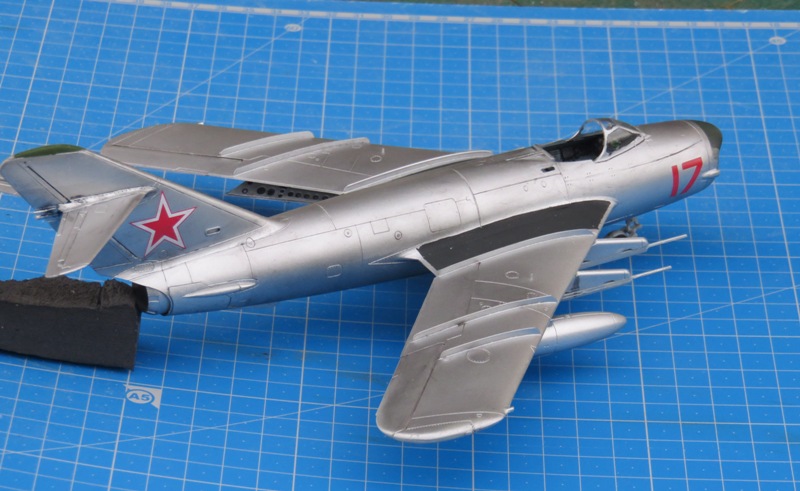 Mikoyan Gurevitch MiG-17PF et MiG-17PFU [1/48 Hobbyboss] Img_7714