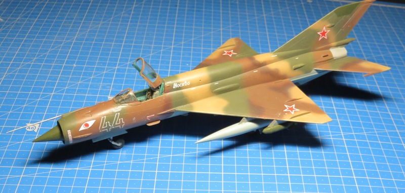 MiG-21Bis [Eduard 1/48] : Résurrection partie 3 Img_7821