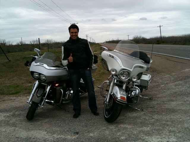 JAIME CAMIL RODANDO POR USA 5/03/10 Usa10