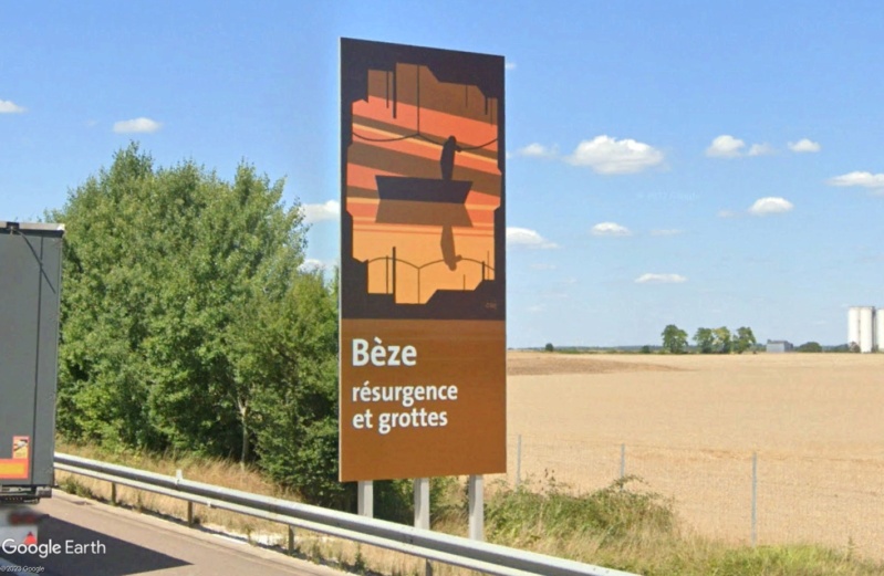 Panneaux touristiques d'autoroute (topic touristique) - Page 5 Bzoze11