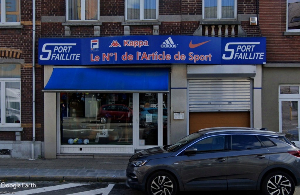 STREET VIEW : les façades de magasins (Monde) - Page 15 Failli10