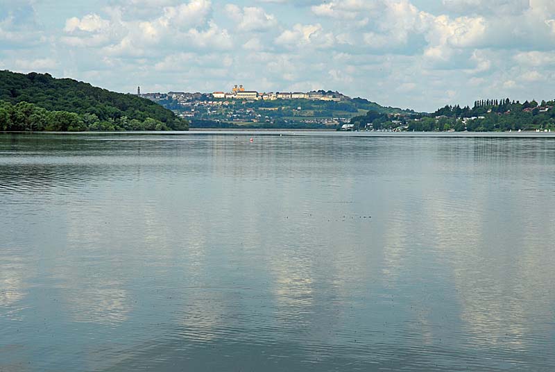 Panneaux touristiques d'autoroute (topic touristique) - Page 6 Lac-de10