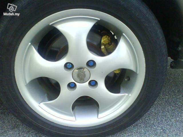 Looking for swap 15 inch rim 24364413