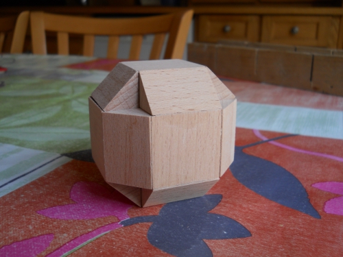 Construire des polyèdres en bois donc d'une certaine épaisseur Artfic10