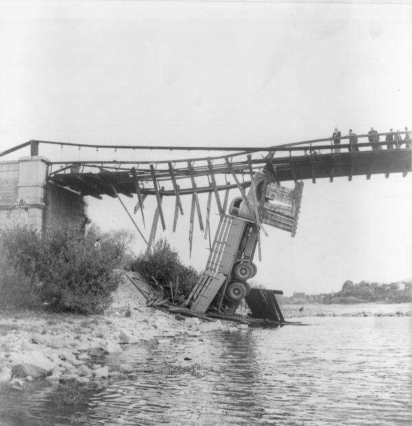 Enquête sur l'accident du pont suspendu de Châsse sur Rhône à Givors Chasse10