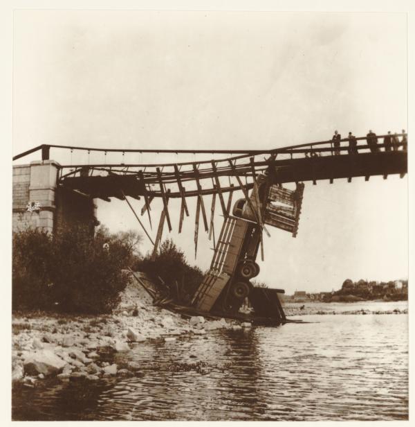 Enquête sur l'accident du pont suspendu de Châsse sur Rhône à Givors Chasse11
