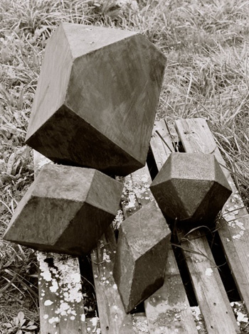 Construire des polyèdres en bois donc d'une certaine épaisseur Pol-0210