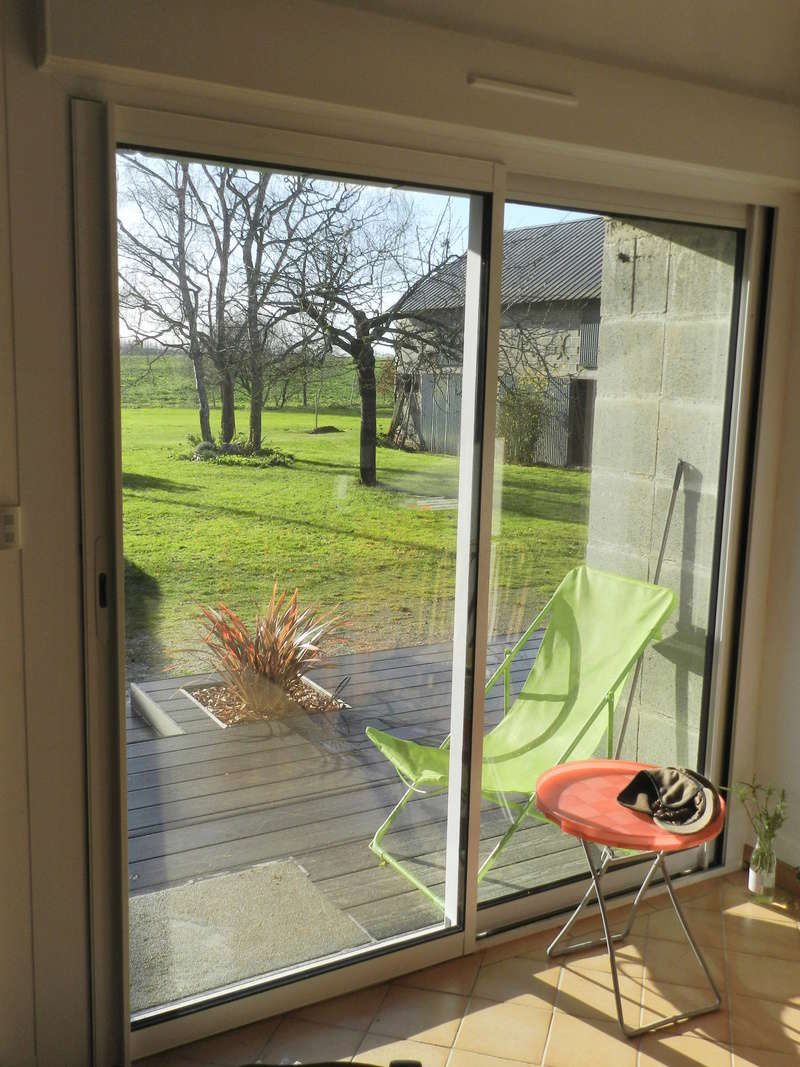 La nouvelle baie vitrée nous impose de créer une terrasse (en bois composite) Vauvyr32