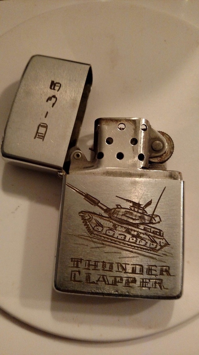 Collection de Serge - Page 35 Zippo_12