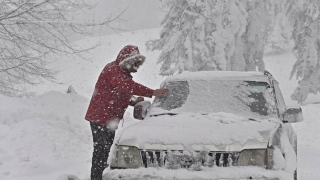 Tuyết Viễn Đông trải thảm châu Âu gần 50 người chết _1002111