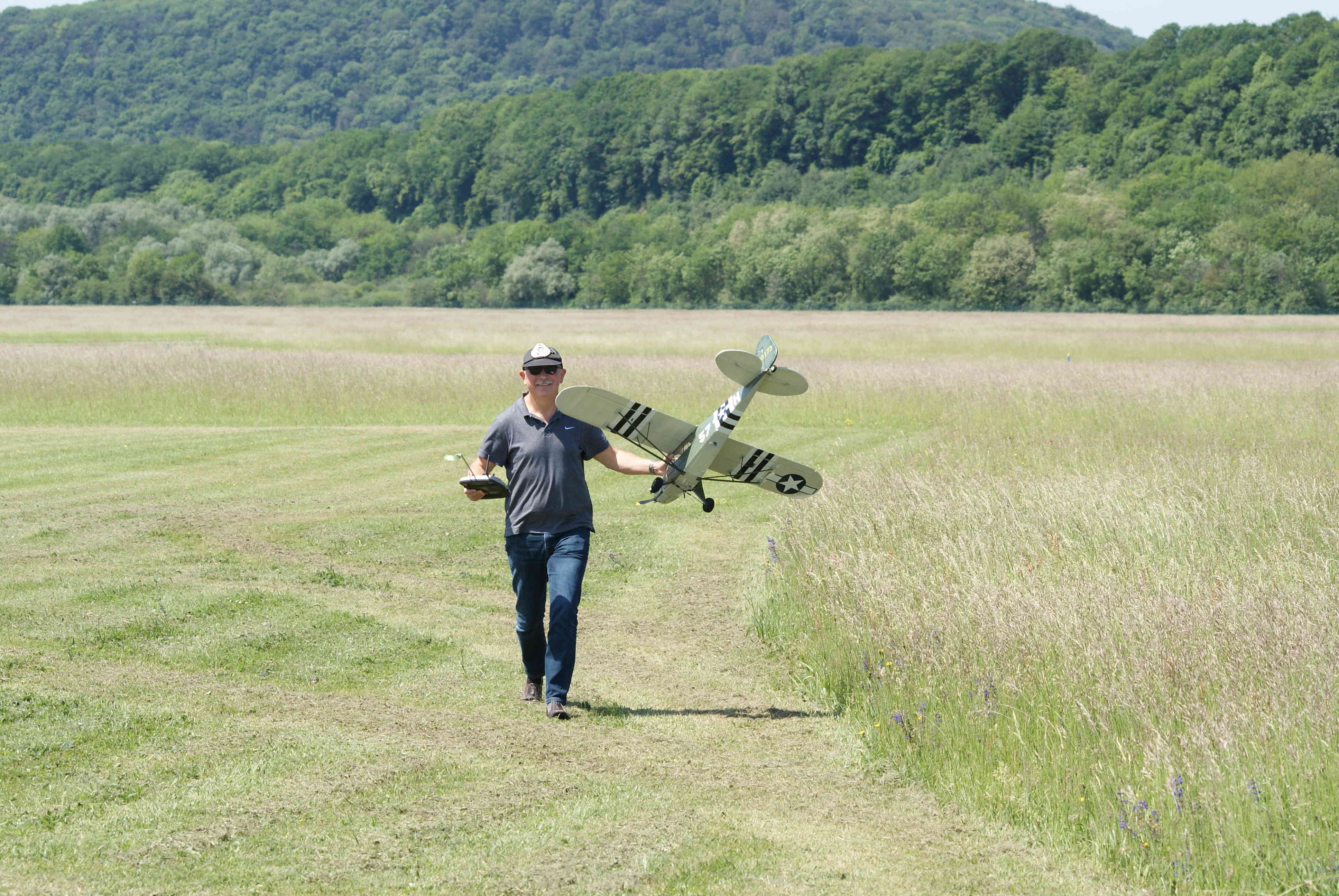 L-4 Grasshopper 1400mm - Page 4 Dsc09710