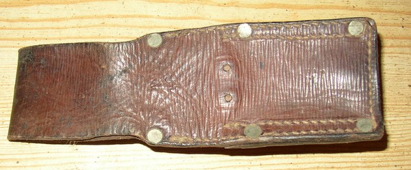 Equipement cuir pattern 1914 : le porte baïonnette 1_0101