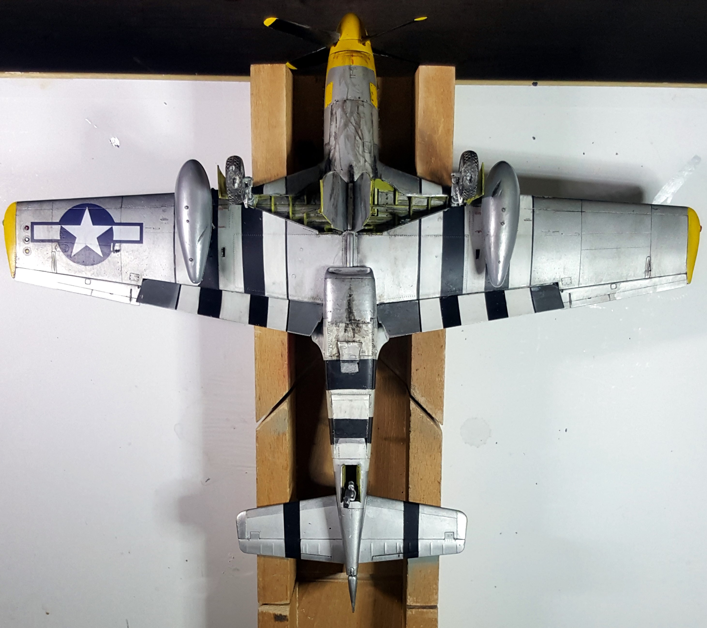 P-51D-5 Mustang - "Sweet Thing IV" Lt. Col. Roy Webb Jr., 361st Fighter Group, 374th Fighter Squadron - June 1944 20180535