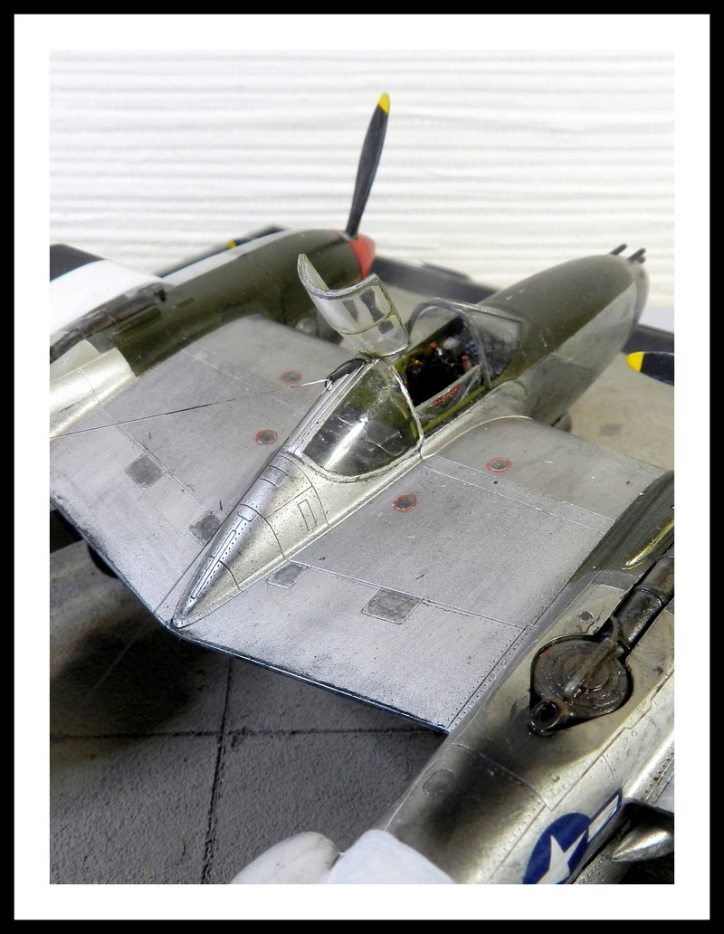  (VITRINE PROJET AA)P-38 J Lightning -1st Lt. Rolland E.Levey 474th FG/429th FS/9th AF 1/48 A00810