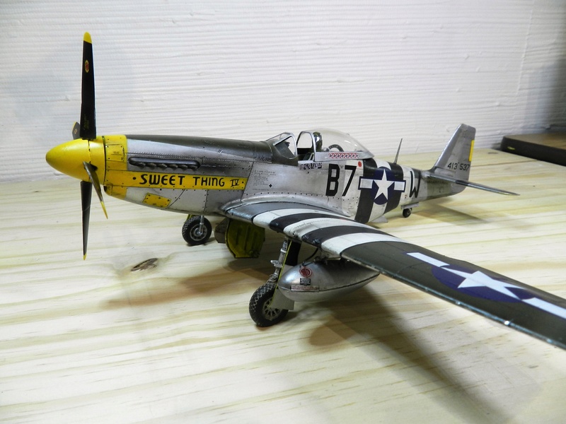 P-51D-5 (early version) NA Mustang - "Sweet Thing IV" Lt. Col. Roy Webb Jr., 361st Fighter Group, 374th Fighter Squadron - 1944 (1/32) - Page 18 Dscn0426