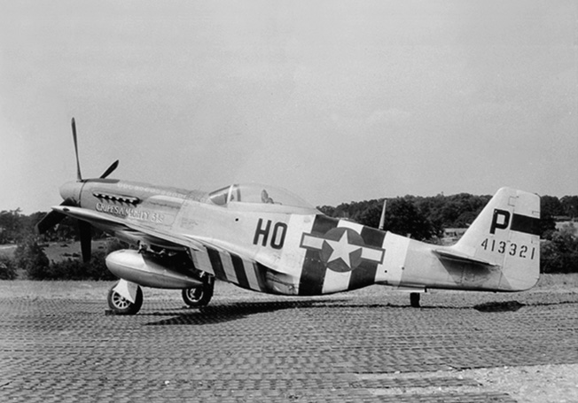 P-51D-5 (early version) NA Mustang - "Sweet Thing IV" Lt. Col. Roy Webb Jr., 361st Fighter Group, 374th Fighter Squadron - 1944 (1/32) - Page 10 W-prof10