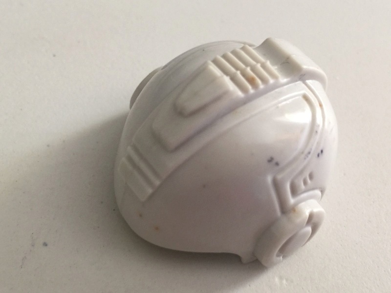 Cerco pezzi mancnti Transformers Pretenders Waverider S-l16011