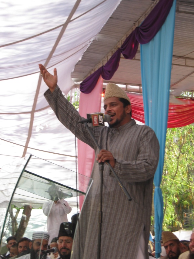 Sabih Rehmani in eid ghah shareef 2010 Img_4112