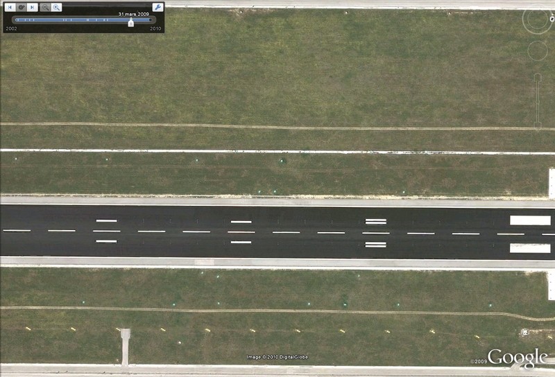 Les ombres d'avions ... sans avions découvertes grâce à Google Earth - Page 2 Baraja11