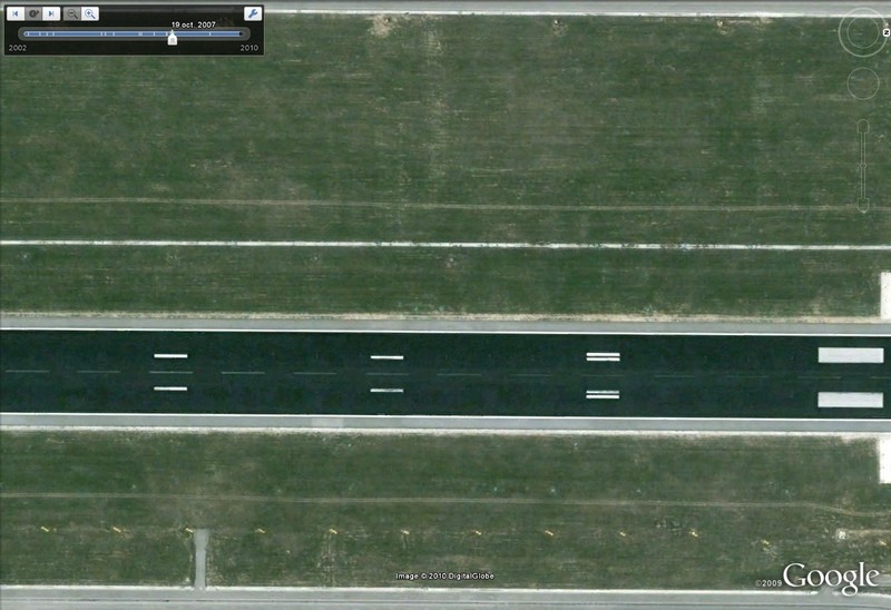 Les ombres d'avions ... sans avions découvertes grâce à Google Earth - Page 2 Baraja12