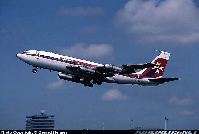 Airliners and comercial aircraft N4cjs410