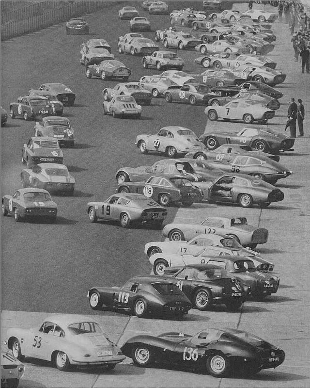 Photos d'époque Volkswagen & Porsche - Page 4 1000fu10