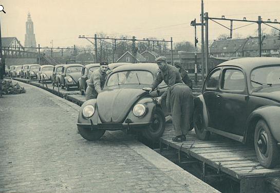 Photos d'époque Volkswagen & Porsche - Page 2 Dyn00619