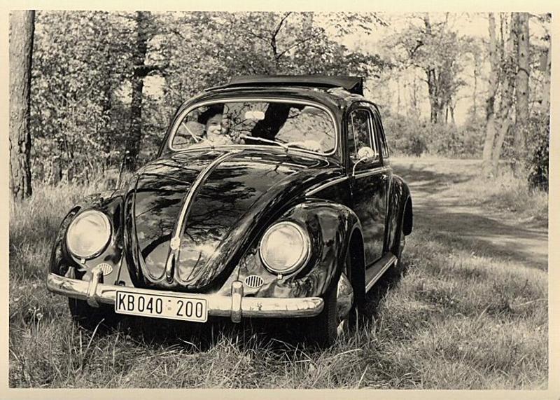 Photos d'époque Volkswagen & Porsche - Page 2 Vw_bee23