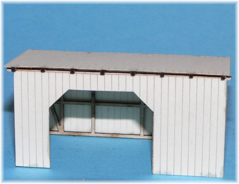 Eine kleine Wartehalle in H0 Warteh10