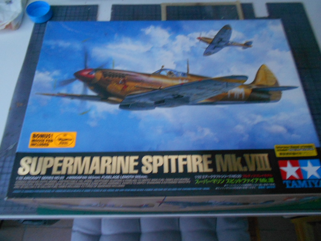 supermarine spitfire mk VIII 1/32 tamiya  Spit_l16