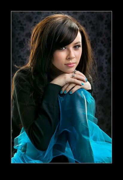 The Vampire Diaries Malese Jow beautiful Photoshoot L_d75c10