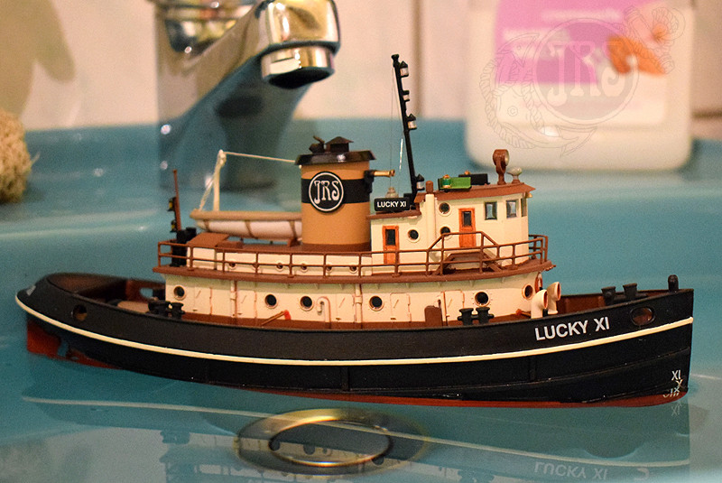 Harbour Tug Boat / Revell, 1:108* Tug_0215