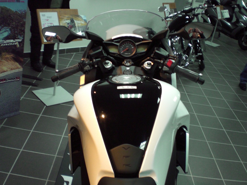 VFR 1200 - Photos en live... 1410