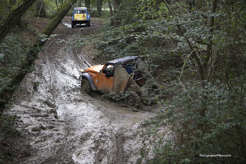 GO -----> 7eme Rencontre 2CV 4X4 et TT Saint Lucien 7/8 Octobre 2017 Img_6322