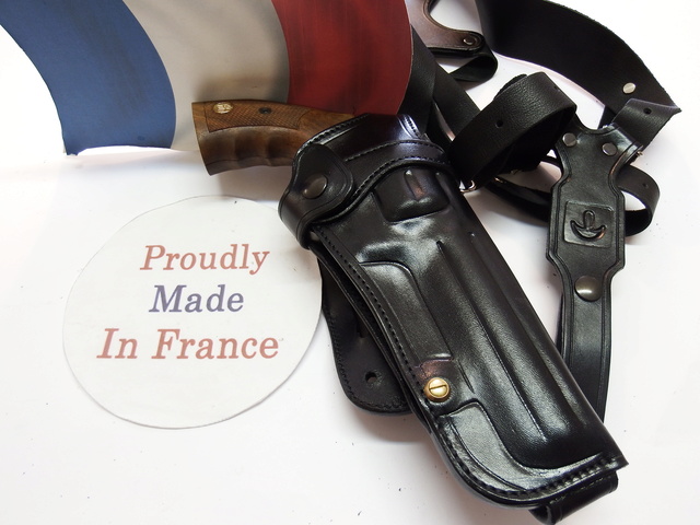 HOLSTER CUIR " MULTI FONCTIONS" : le "DREADFULL" by SLYE Dscf0017