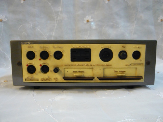 Quad 33 pre amp & 405 mk1 power amp (used) SOLD P1050428