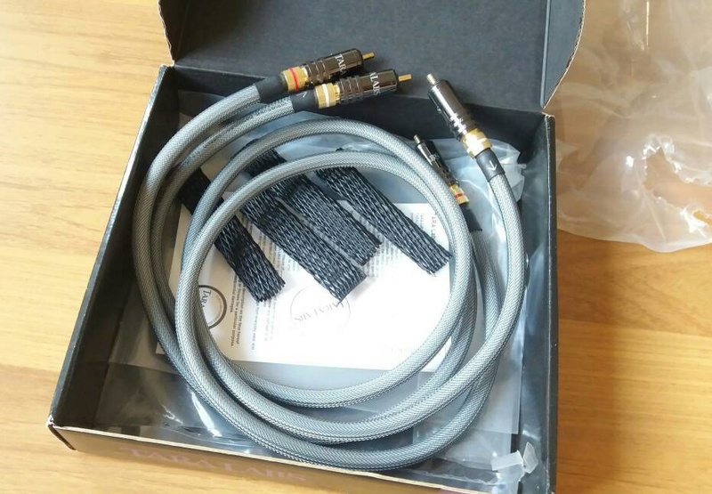 Tara Labs TL-101 RCA Interconnects - 1m Tarala11