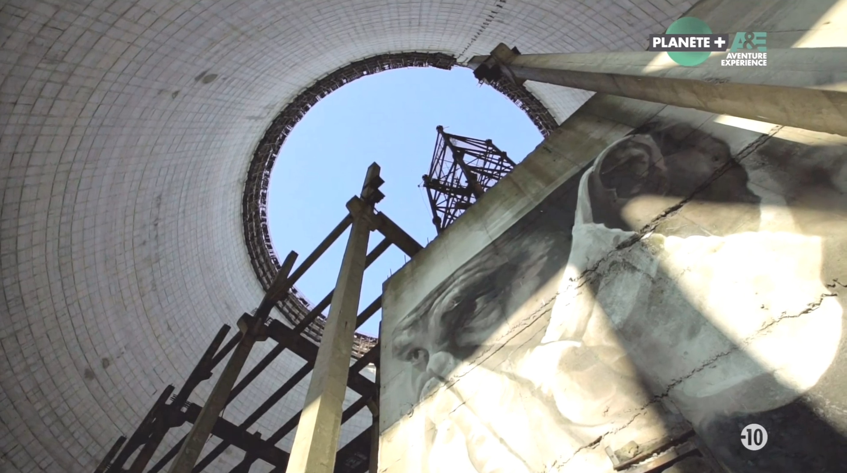 L'Urbex : Exploration Urbaine & review de terrain d'un petit EDC A_1311