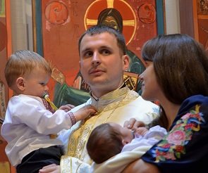 Prêtres célibataires et mariés dans les Eglises Catholiques Orientales : l'exemple ukrainien 34509810