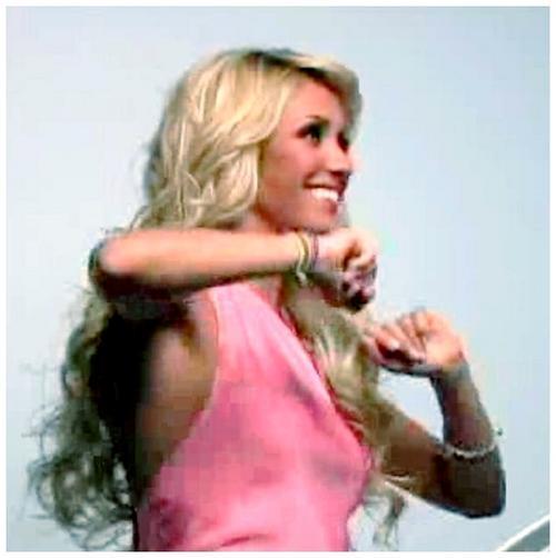 <>Anahi Quien<> 15945t10