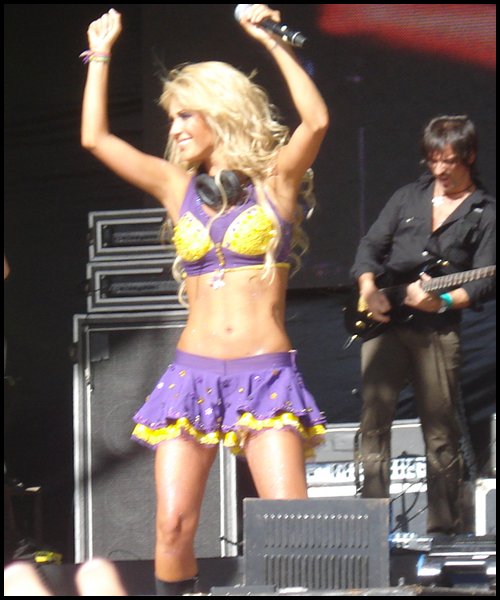 <>Concerte Anahi RBD<> - Pagina 6 2zoxh010