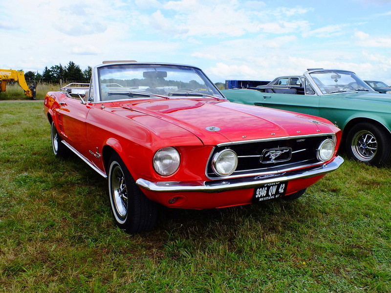 les Mustangs 67 dans diverses expos en France Dscf0421