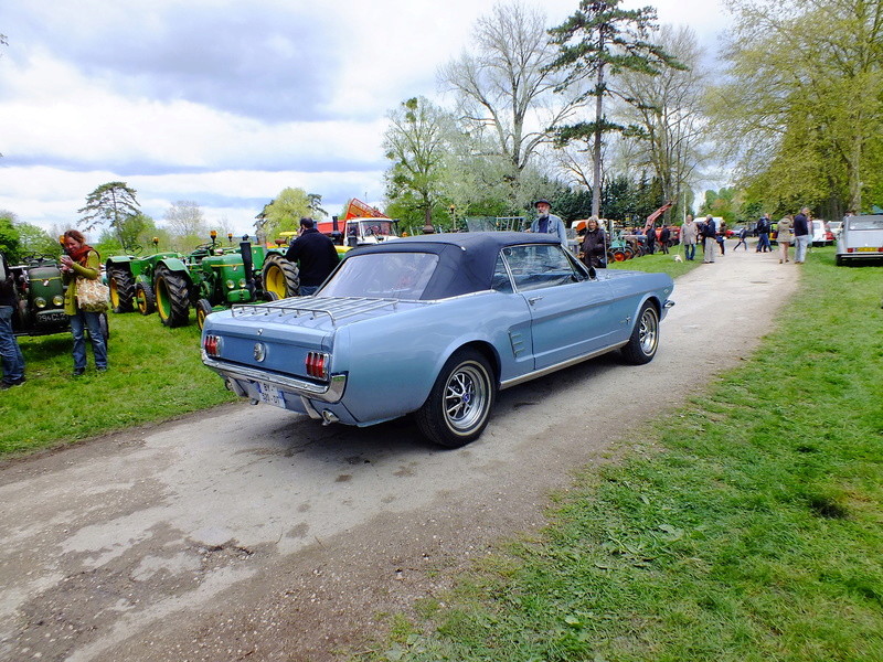 63: Accessoire: Porte bagages pour Mustang 1966 Dscf3014