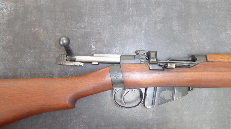 Magazine Lee-Enfield Rifle Mk II fabriqué sous le règne de Victoria (1894) P1020420